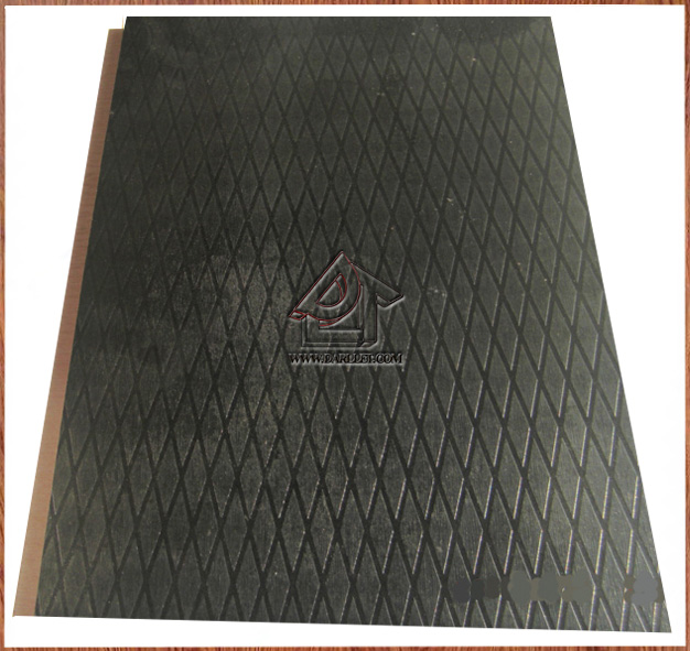 Anti-slip diamond shape film faced plywood